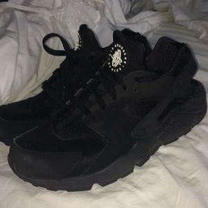 Full black Huaraches